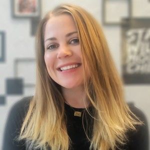 Meet your Posher, Becca